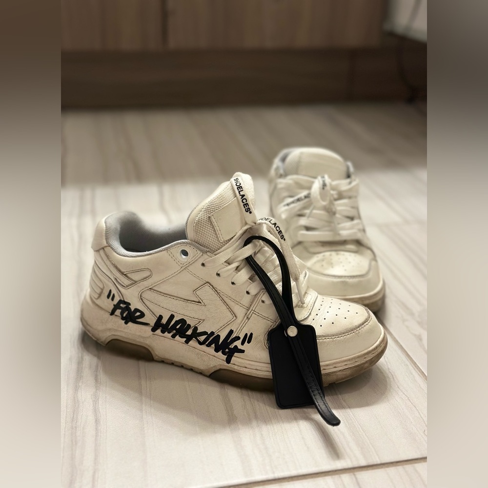 OFF-WHITE sneakers